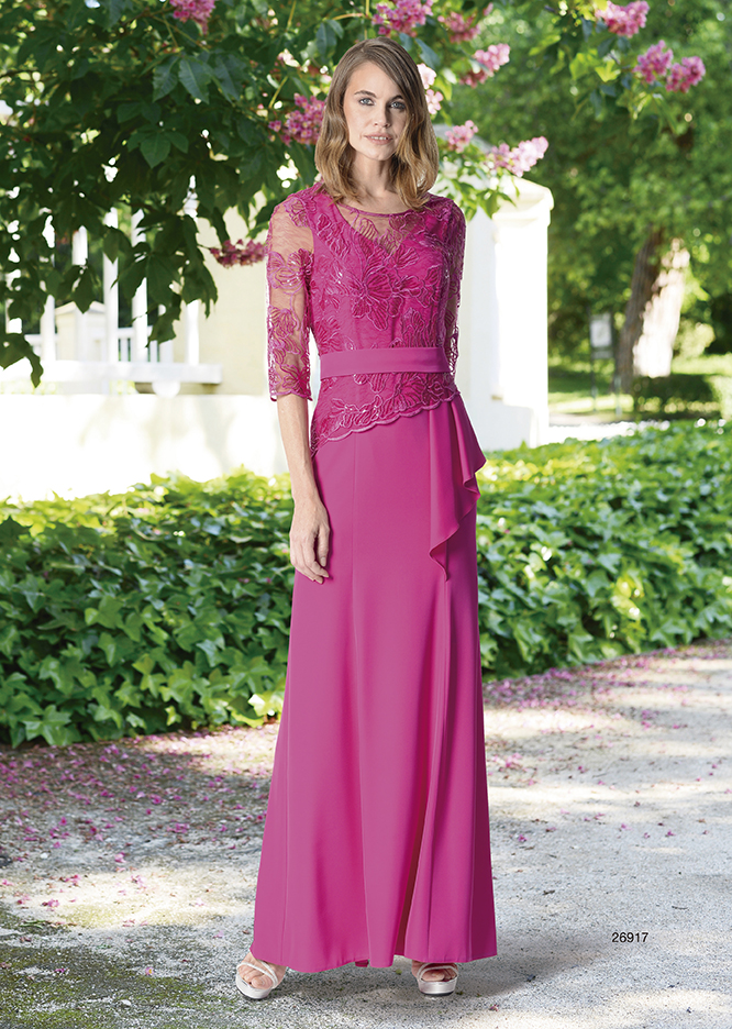 26917 - VEST. LARGO M/FRANCESA CON CUERPO TUL BORDADO Y FALDA LISA CON CAÍDA