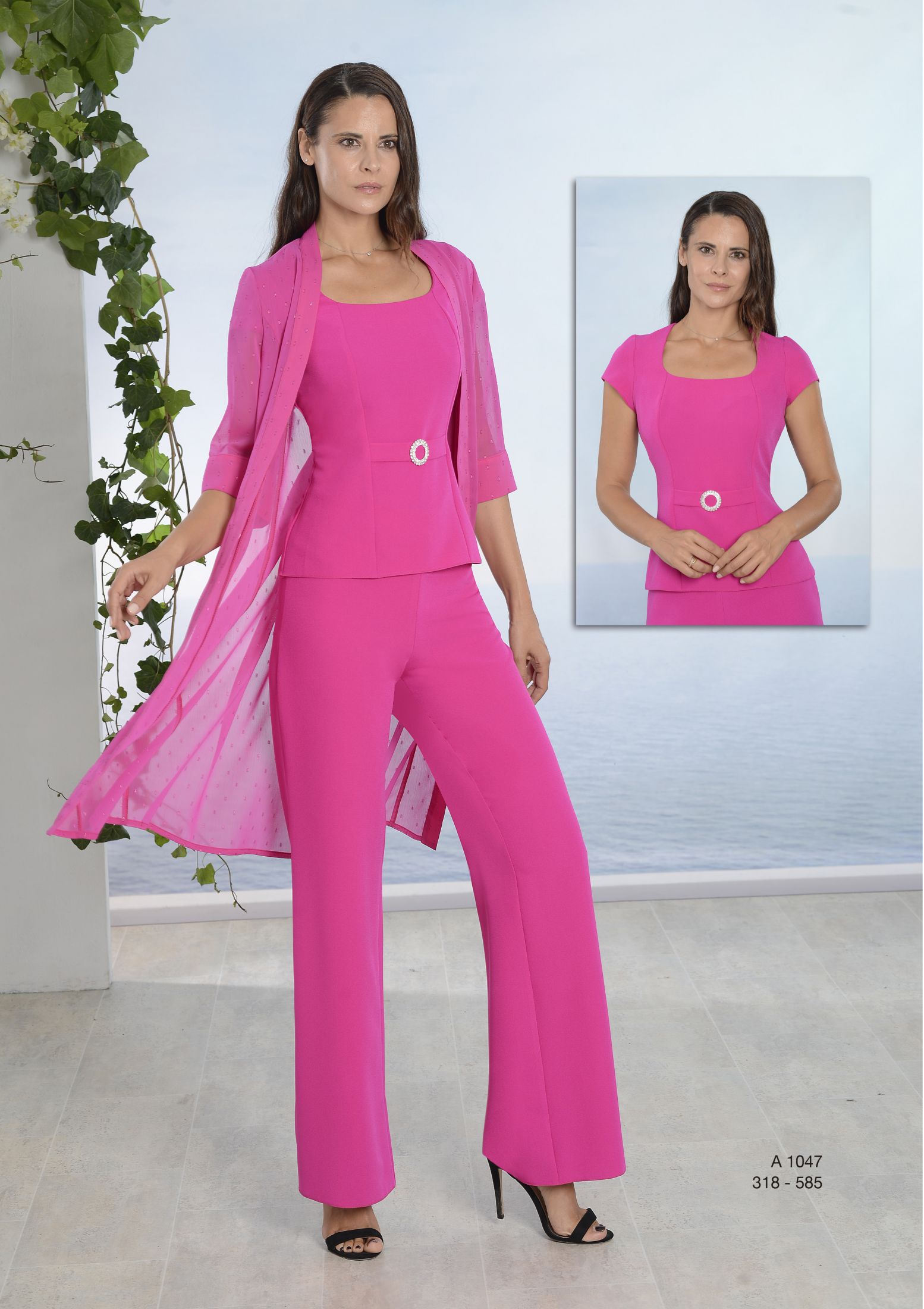 318-585 CONJ. CUERPO Y PANTALÓN, MANGA CORTA Y ADORNO HEBILLA