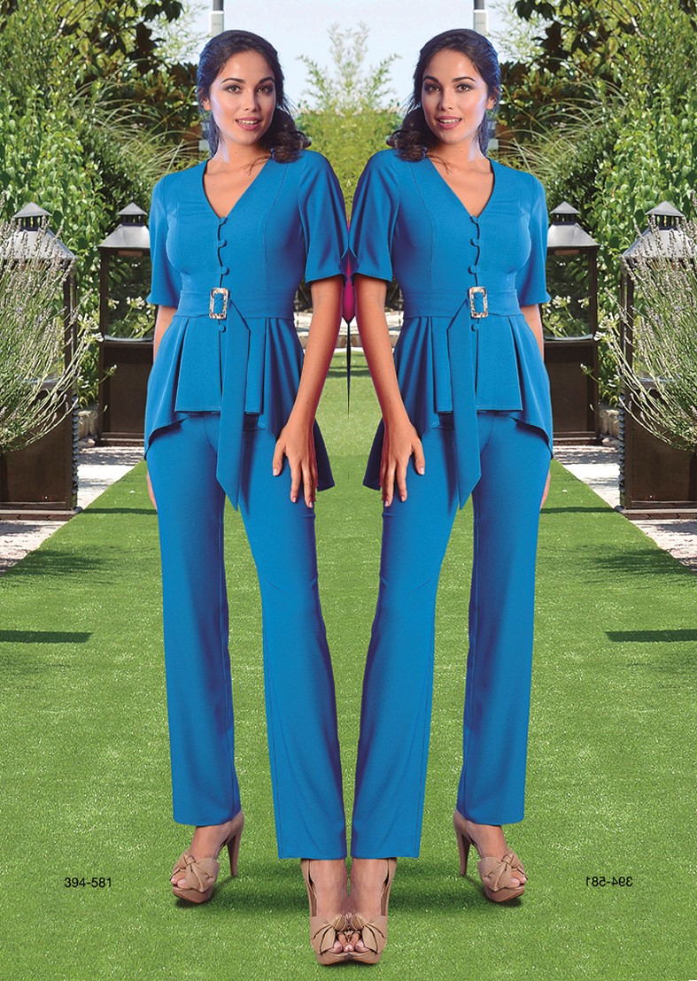 394-581 CONJUNTO CUERPO BOTONES Y PANTALÓN CON HEBILLA.