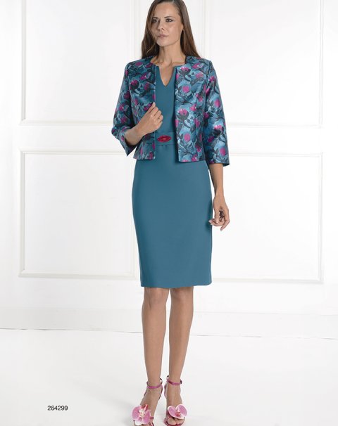 264299- CONJ. CHAQUETA M/FRANCESA MIKADO ESTAMPADO Y VEST.CORTO LISO CON FAJIN Y ADORNO