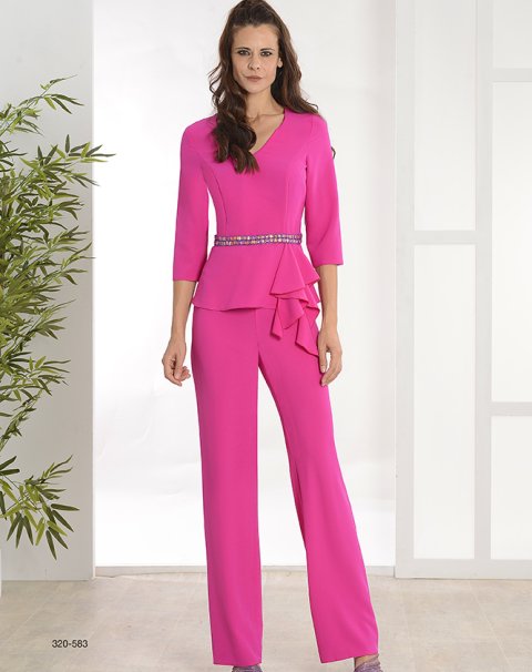 320-583 CONJUNTO CUERPO Y PANTALÓN  CON PASAMANERIA Y CAIDA  